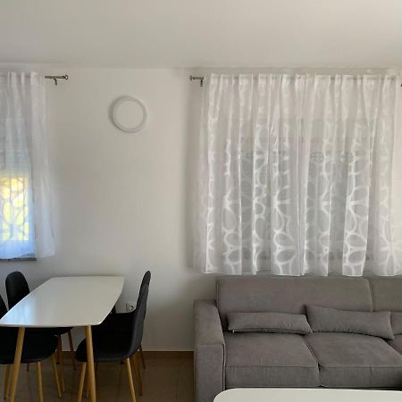 Apartamento Apartman Ki Pula Exterior foto