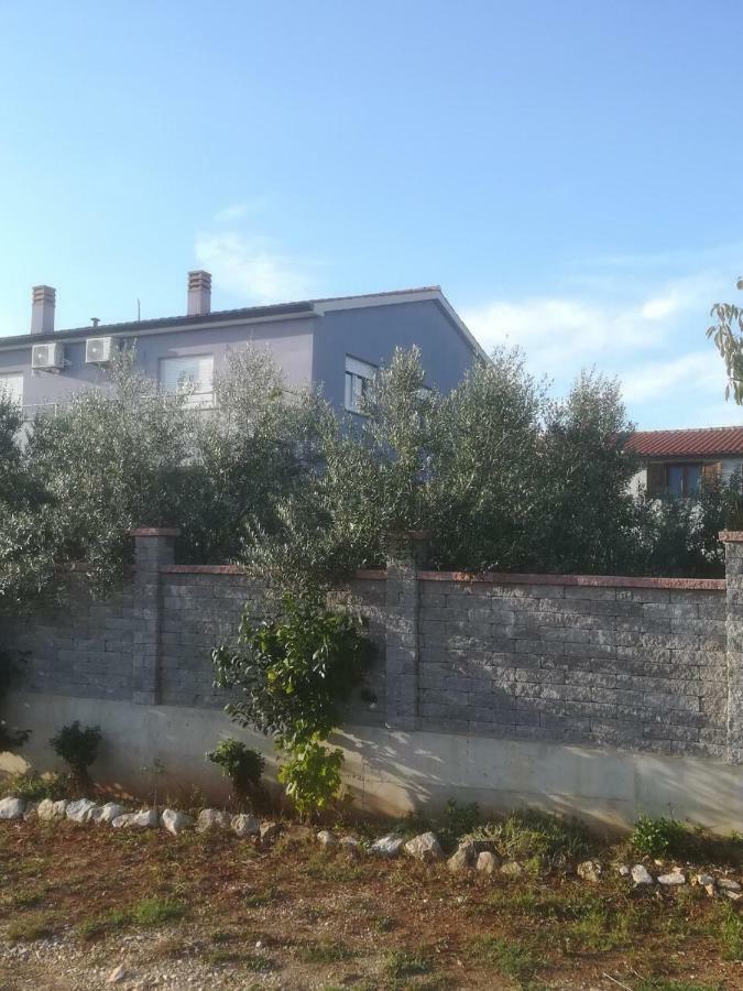 Apartamento Apartman Ki Pula Exterior foto