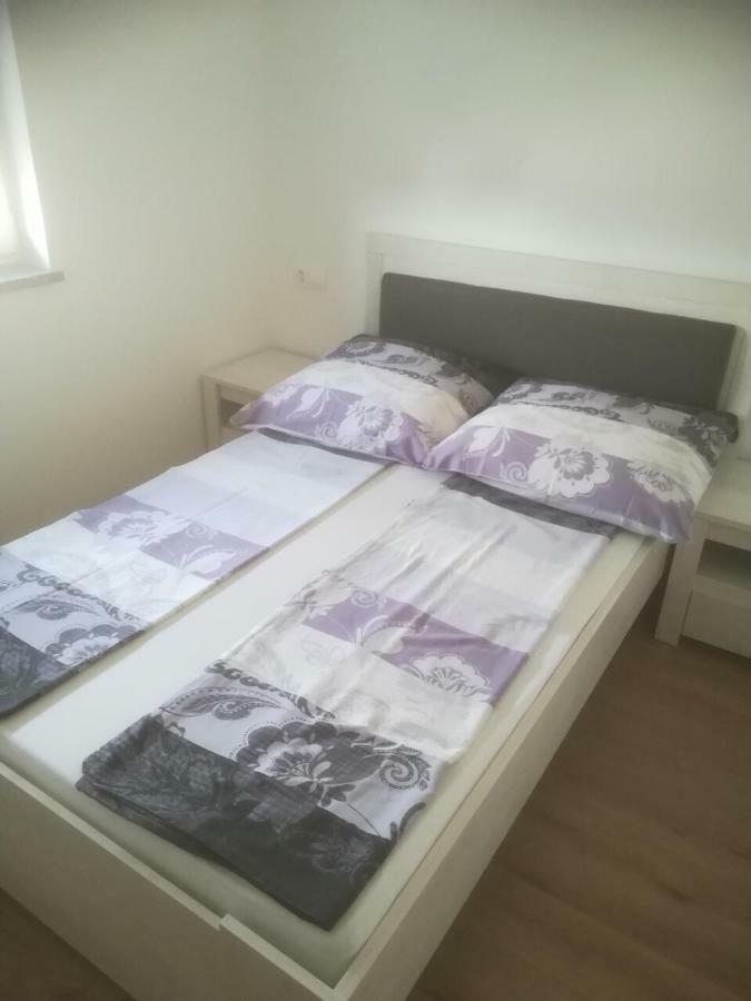 Apartamento Apartman Ki Pula Exterior foto